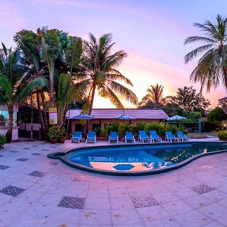 Coconut Resort Hotel Patong 外观 照片