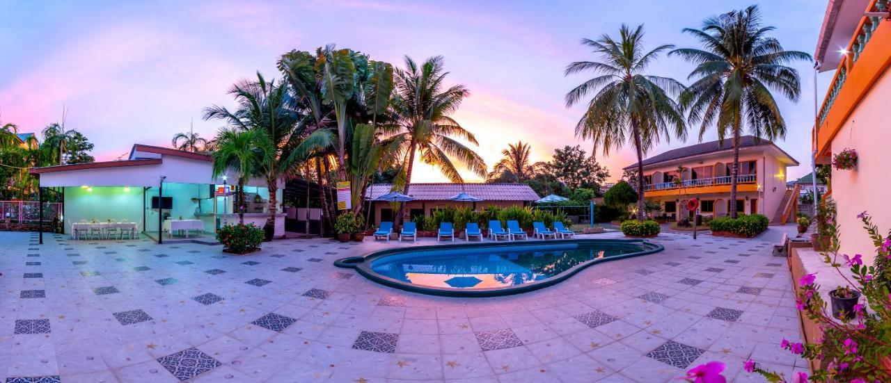 Coconut Resort Hotel Patong 外观 照片