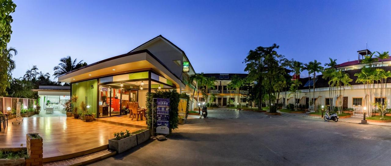 Coconut Resort Hotel Patong 外观 照片